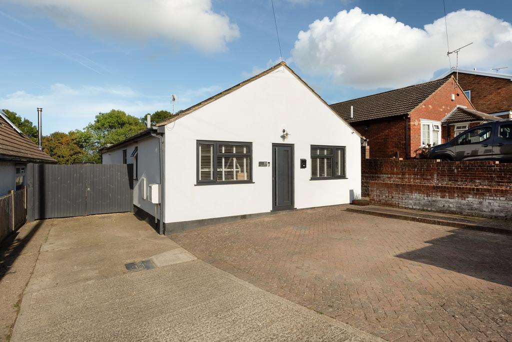 Valkyrie Avenue, Whitstable 4 bed detached bungalow for sale £615,000