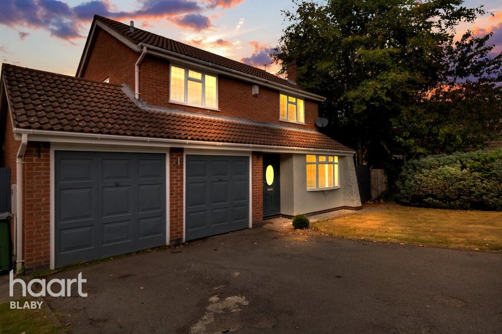 Halford Close, Whetstone 4 bed detached house for sale £450,000