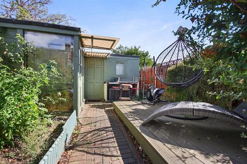 22 Rogers Road, Dagenham, RM10 8LD