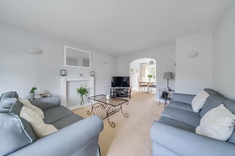 14 Newark Road, Windlesham, GU20 6NE