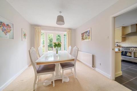 14 Newark Road, Windlesham, GU20 6NE