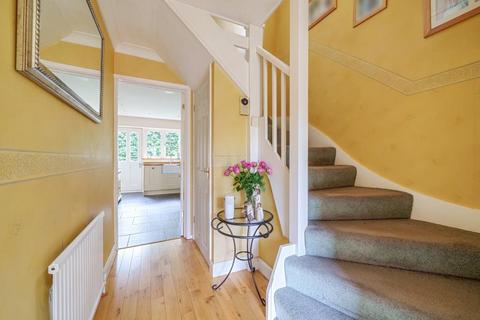14 Newark Road, Windlesham, GU20 6NE
