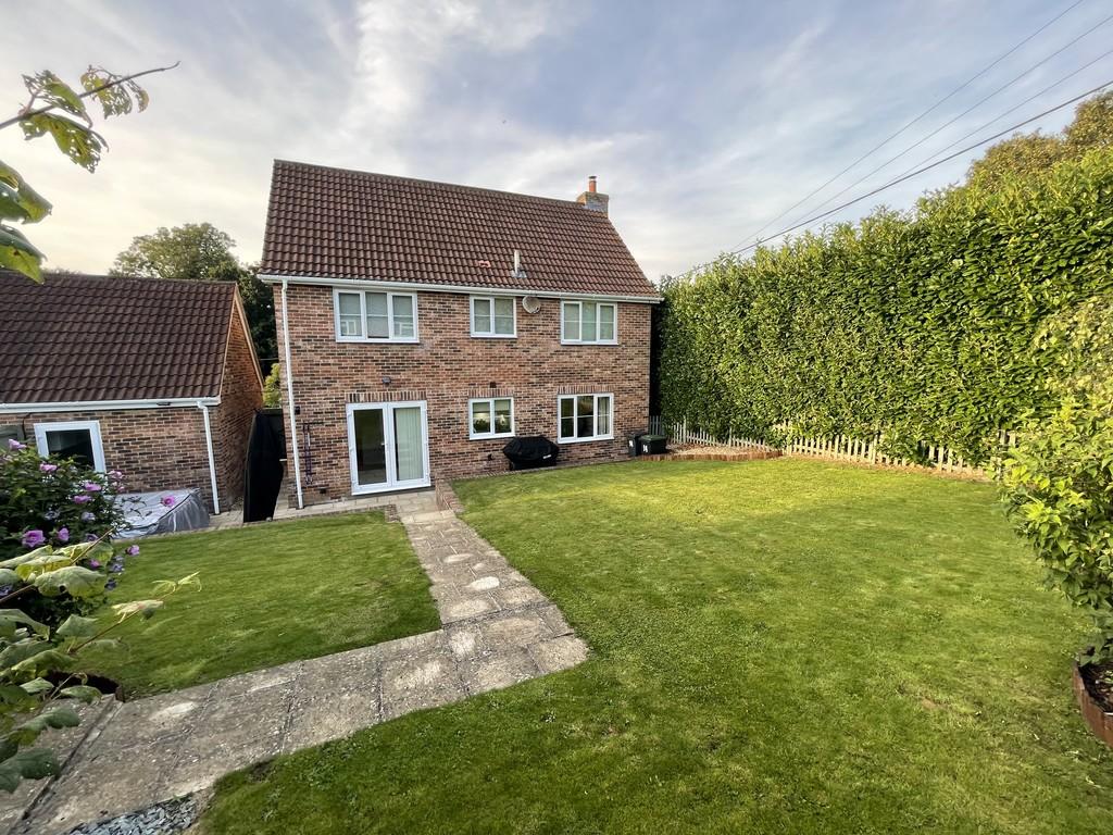 Offton, Ipswich, Suffolk 4 bed detached house for sale £375,000