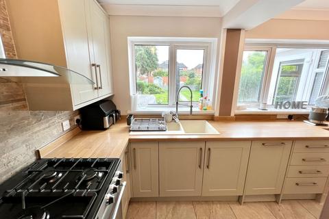 16 Brentford Road, Solihull, B91 1UJ
