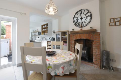 Broad Reach, 16 Broad Lane, Lymington, SO41 3QP