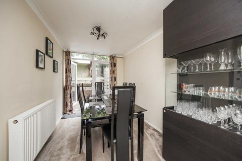 11 Cedar Ridge, Tunbridge Wells, TN2 3NX