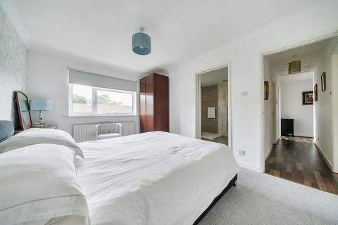 76d Bath Road, Southampton, SO19 5EU