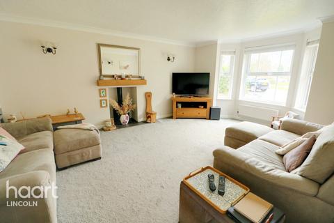 12 Frome Close, Lincoln, LN6 3DA