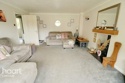12 Frome Close, Lincoln, LN6 3DA