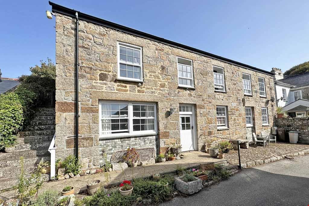 Gulval Churchtown, Penzance, Cornwall 2 bed semidetached house for