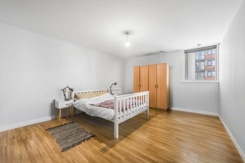 1 bedroom flat for sale, Switch House, 4 Blackwall Way, London