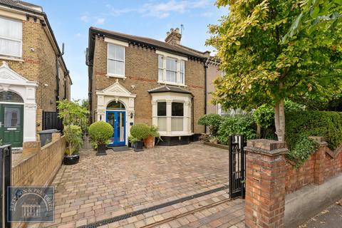 21 Cann Hall Road, London, E11 3HY