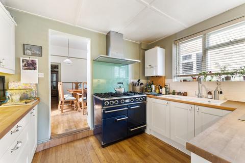 21 Cann Hall Road, London, E11 3HY
