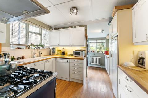 21 Cann Hall Road, London, E11 3HY