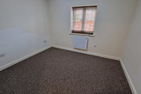 2 bedroom flat to rent, Tackeroo Court, Bracken Close, Hednesford, Cannock, WS12
