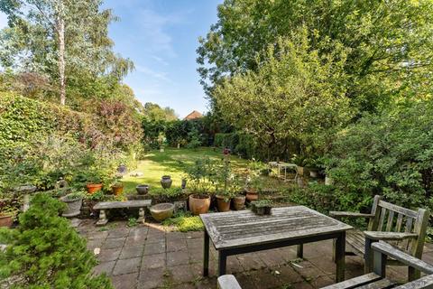 20 Willifield Way, London, NW11 7XT