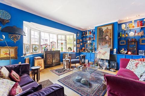 20 Willifield Way, London, NW11 7XT