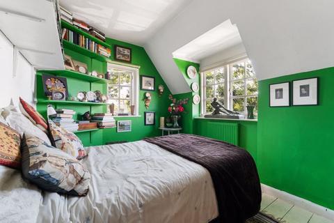 20 Willifield Way, London, NW11 7XT