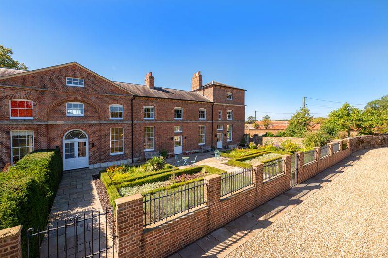 The Carriage House, Northlands Road, Glentworth 4 bed country house for