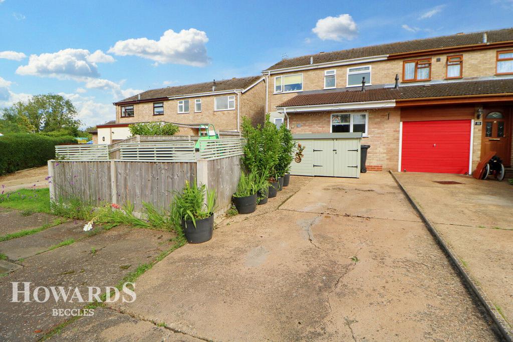 Glebe View, Beccles 4 bed semidetached house for sale £290,000