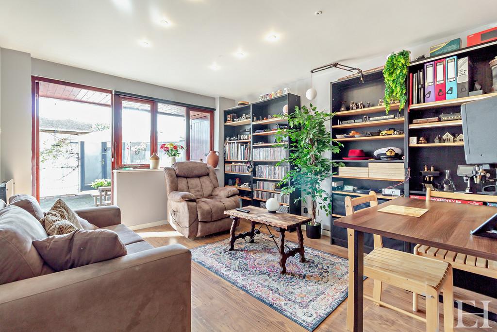 Milton, Cambridge 3 bed townhouse for sale £300,000