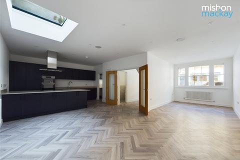 4 bedroom house for sale - Cambridge Grove, Hove, East Sussex, BN3