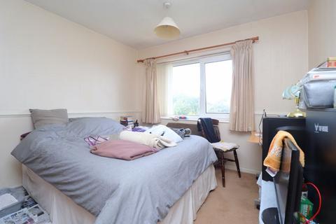 3 Barrington Drive, Hucclecote, Gloucester, GL3 3BS