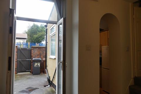 169 Ripponden Road, Oldham, OL1 4HP