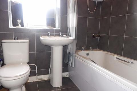 169 Ripponden Road, Oldham, OL1 4HP
