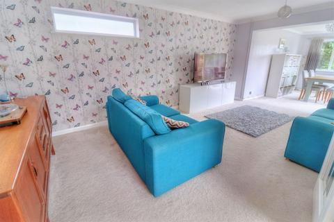 24 Beech Close, Stokenchurch, High Wycombe, HP14 3QY