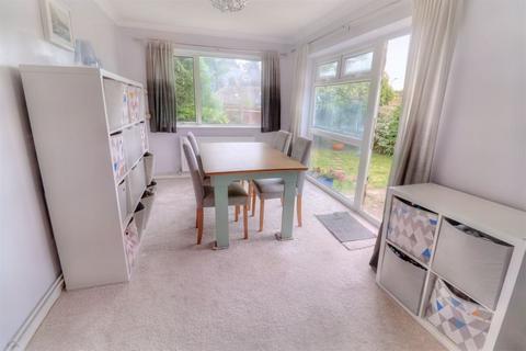 24 Beech Close, Stokenchurch, High Wycombe, HP14 3QY