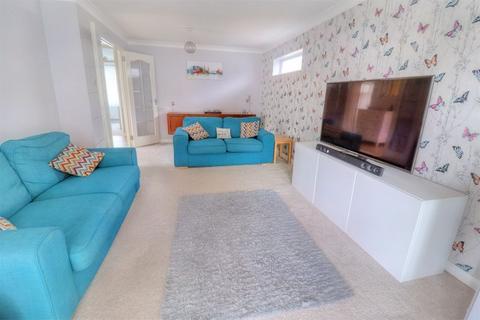 24 Beech Close, Stokenchurch, High Wycombe, HP14 3QY