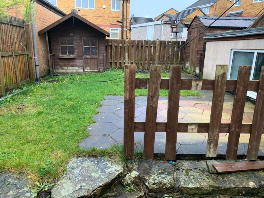 Shetland Close, 3 bed house for sale £225,000
