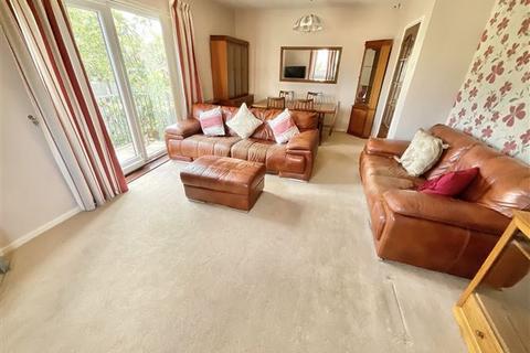 25 Halsall Road, Sheffield, S9 4JF