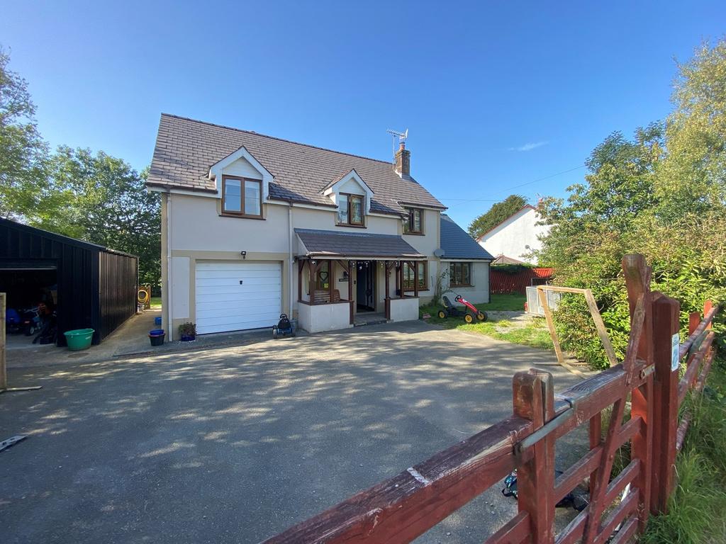 Bro Clywedog, Llanfair Clydogau, Lampeter, SA48 5 bed detached house
