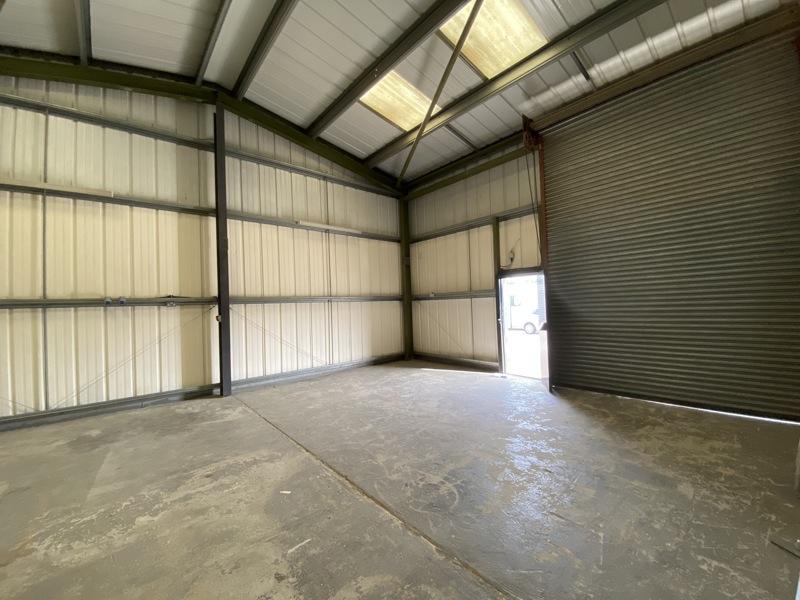 Unit 67A, Askern Industrial Estate... Industrial unit £470 pcm (£108 pw)