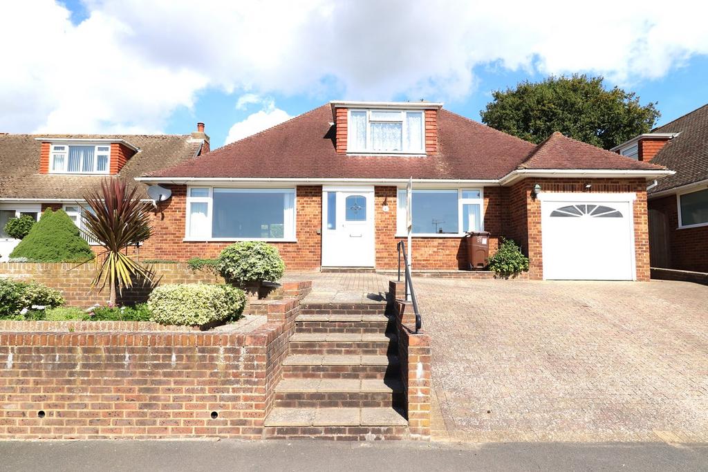 Cowdray Park Road, Little Common, BexhillonSea, TN39 3 bed bungalow