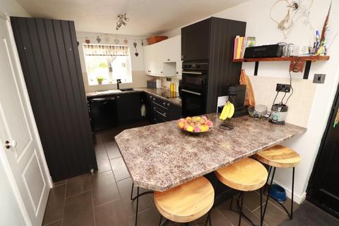10 Gifford Close, Rangeworthy, Bristol, BS37 7QU