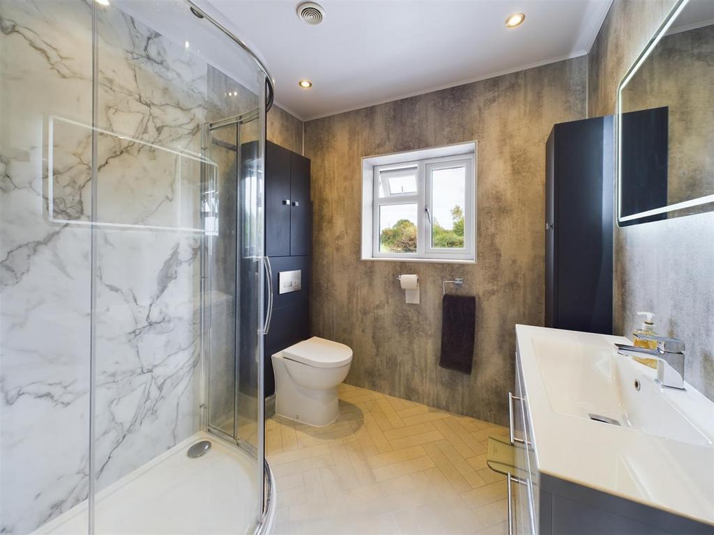 CAM01926 G0-PR0085-STILL024.jpg