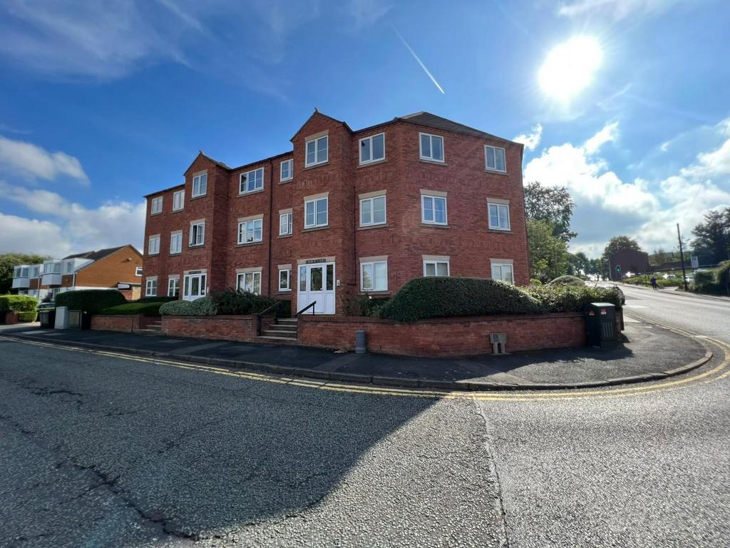 Church Court, Stourbridge, DY8 1 bed flat £750 pcm (£173 pw)
