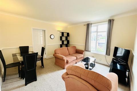 1 bedroom apartment to rent, Clarendon Avenue, Altrincham