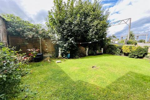 1 bedroom apartment to rent, Clarendon Avenue, Altrincham