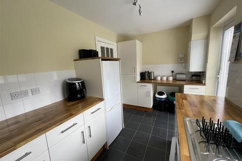 31 Clos Cilsaig, Dafen, Llanelli, SA14 8QY