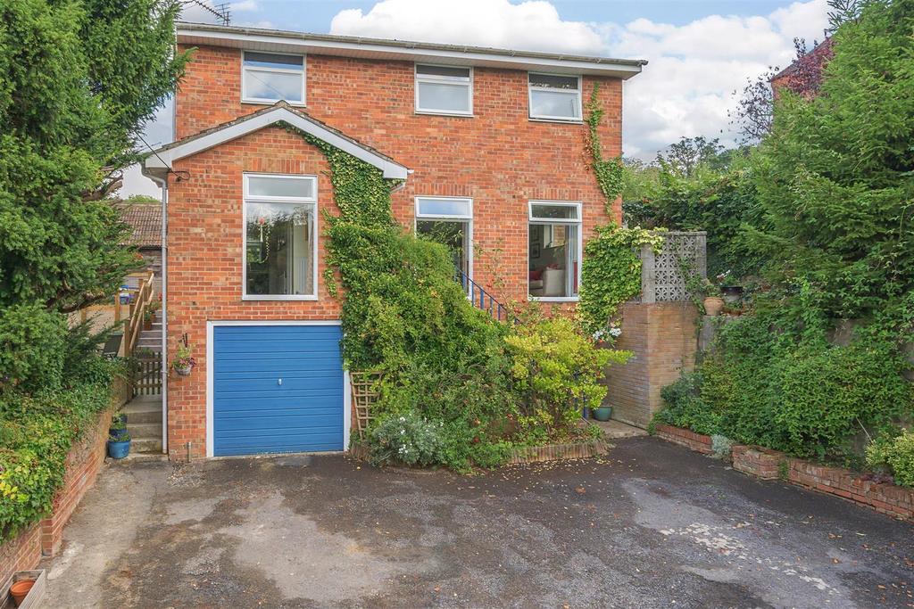 Dunkirk Hill, Devizes 4 bed detached house for sale £399,950