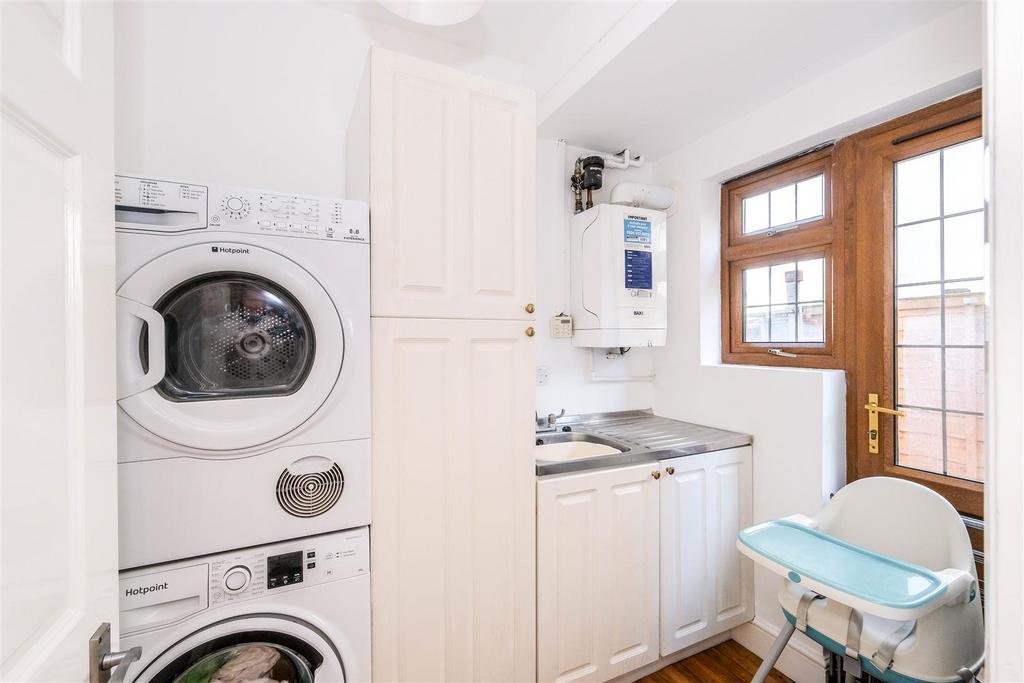 11, Lodge Villas Woodford Green-15.jpg
