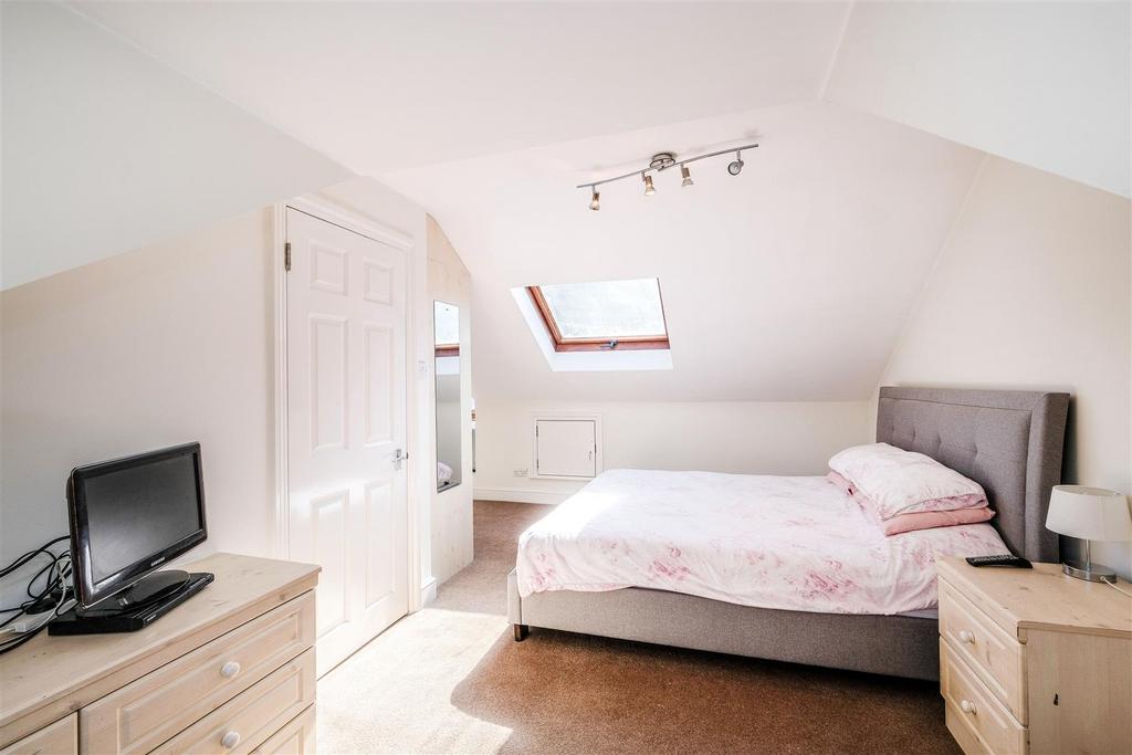 11, Lodge Villas Woodford Green-3.jpg