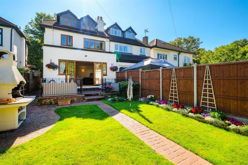 11, Lodge Villas Woodford Green-29.jpg