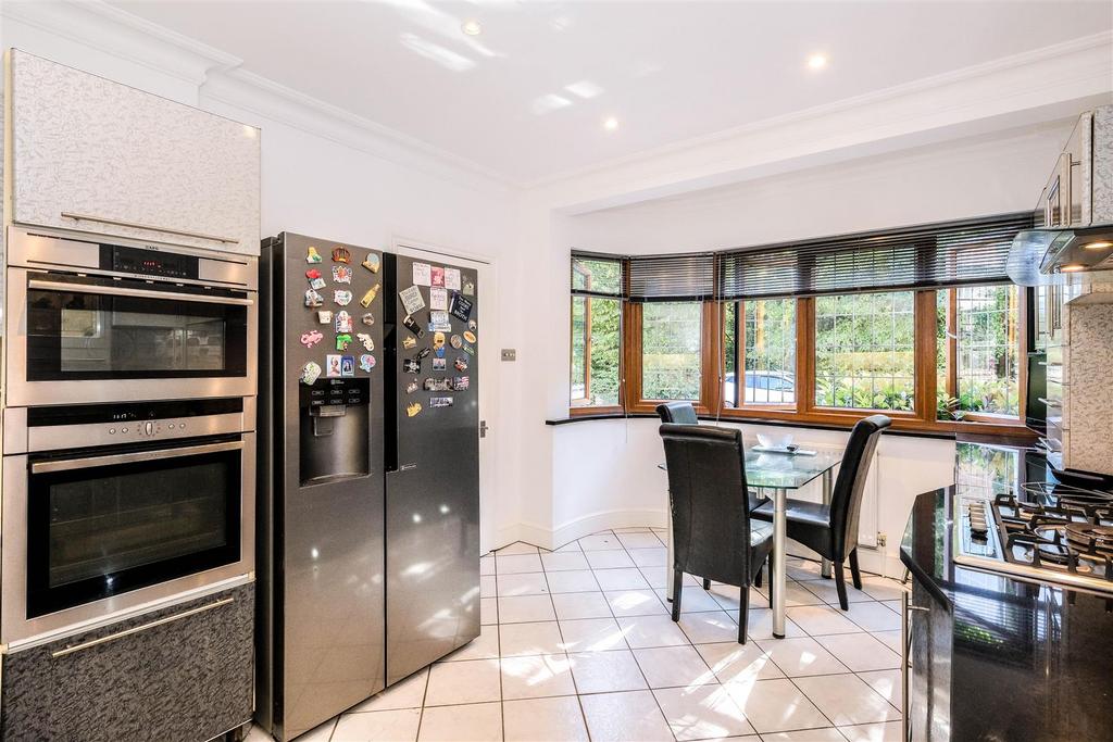 11, Lodge Villas Woodford Green-33.jpg