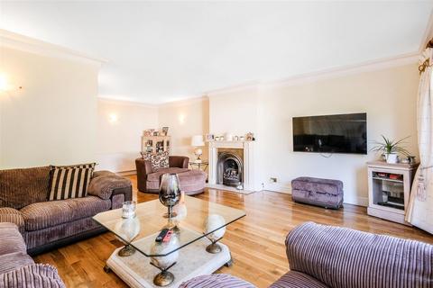 4 bedroom semi-detached house for sale, Lodge Villas, Woodford Green