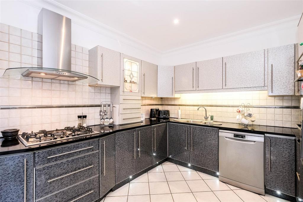 11, Lodge Villas Woodford Green-31.jpg